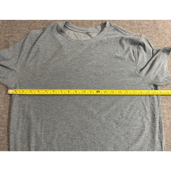 Vuori Shirt Mens Blue Strato Tech Tee Soft Training Performance Gym Size M - Picture 3 of 4